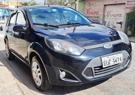 FORD FIESTA 1.0 ROCAM 8V FLEX 4P MANUAL FORD FIESTA 1.0 ROCAM 8V FLEX 4P MANUAL